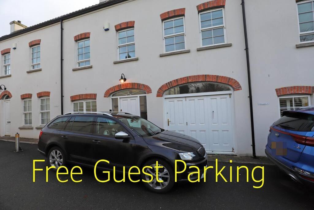 Royal Hillsborough Village Luxury Townhouse Екстериор снимка