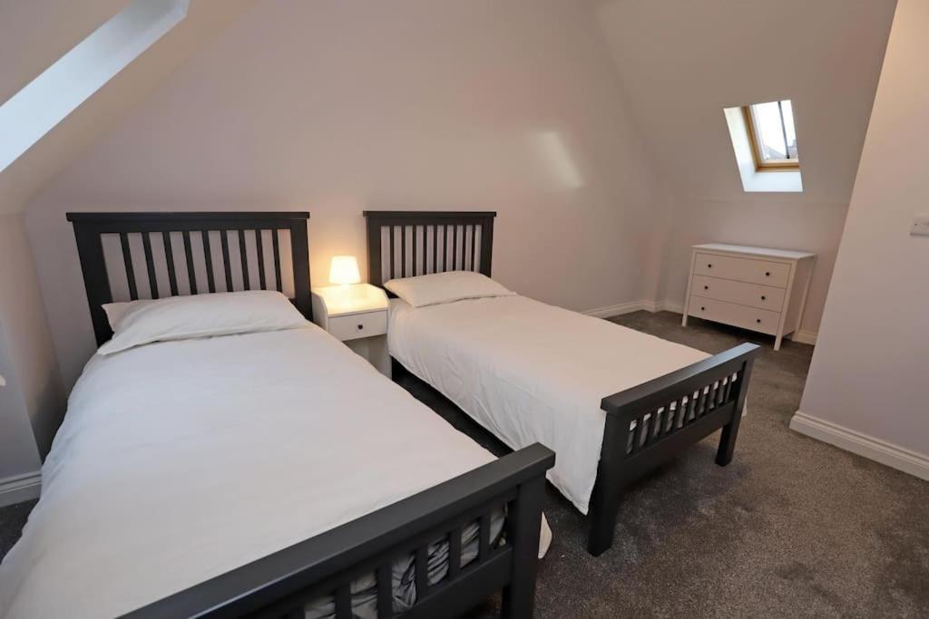 Royal Hillsborough Village Luxury Townhouse Екстериор снимка
