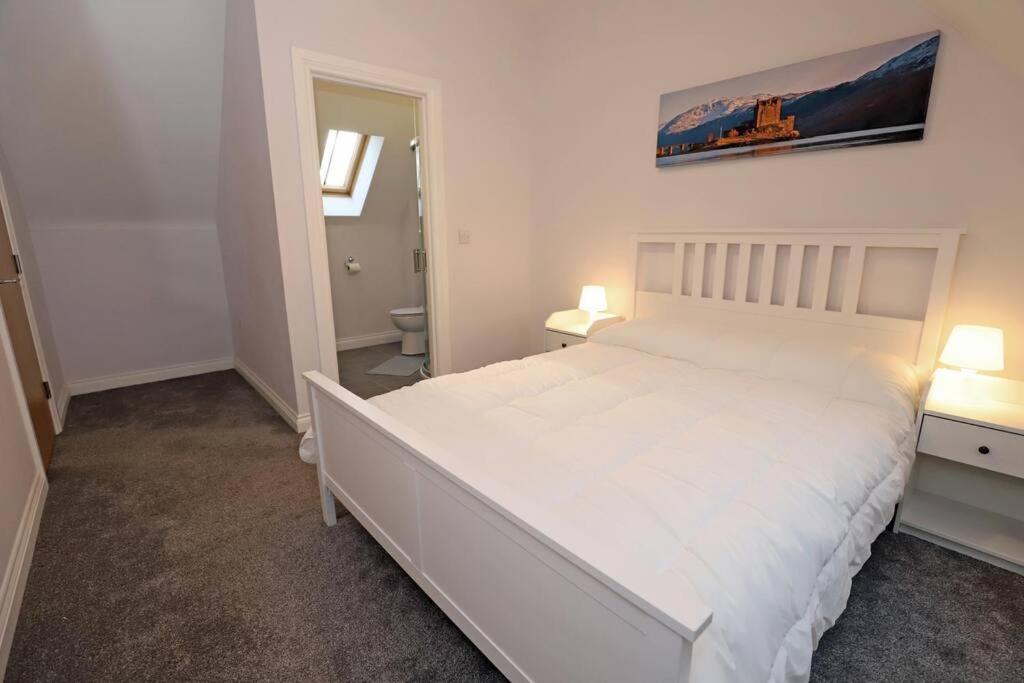 Royal Hillsborough Village Luxury Townhouse Екстериор снимка